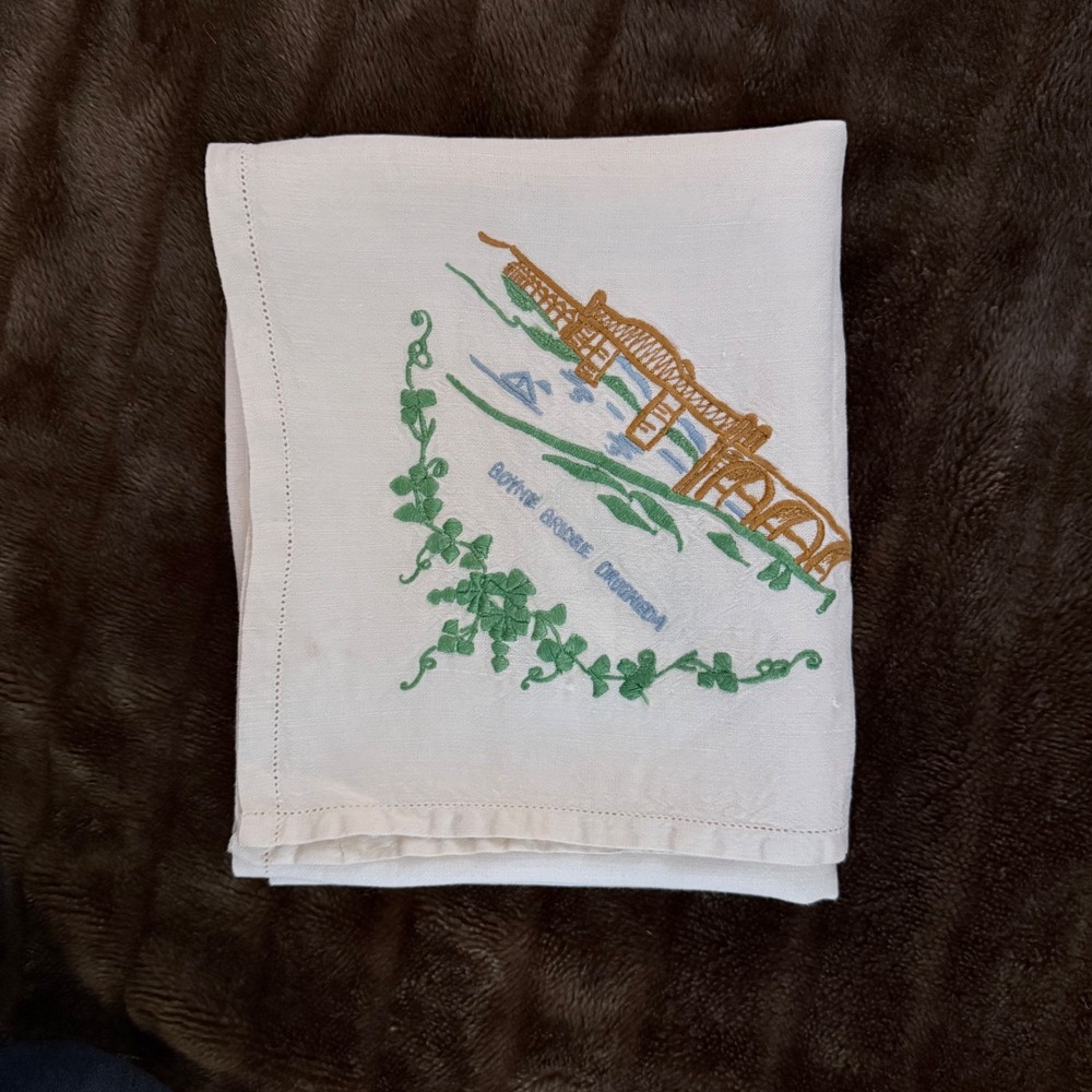 Vintage Boyne Bridge Viaduct Drogheda Cream Irish Embroidered Linen‎ 32" x 35"